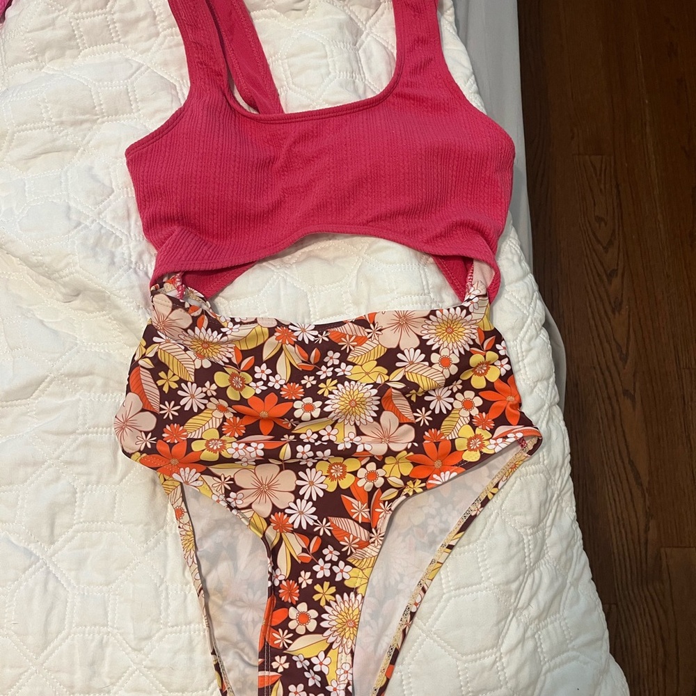 Cutout one piece swimsuit